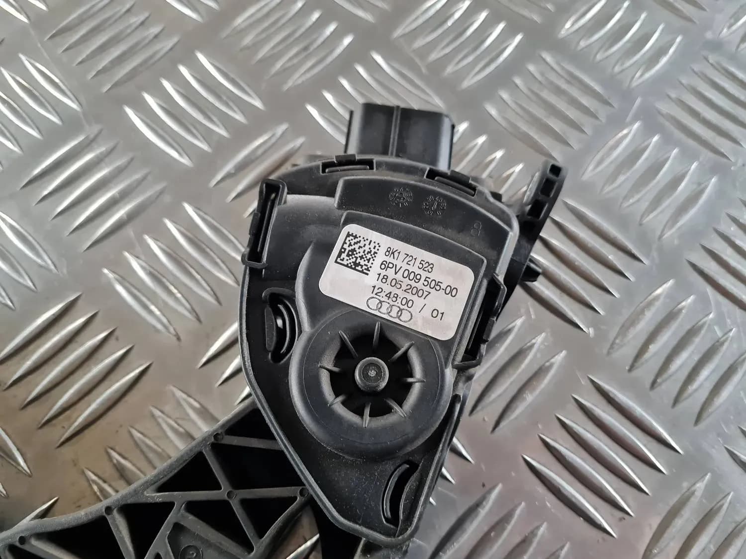 Педал на газта AUDI A6 2008 - foto 3
