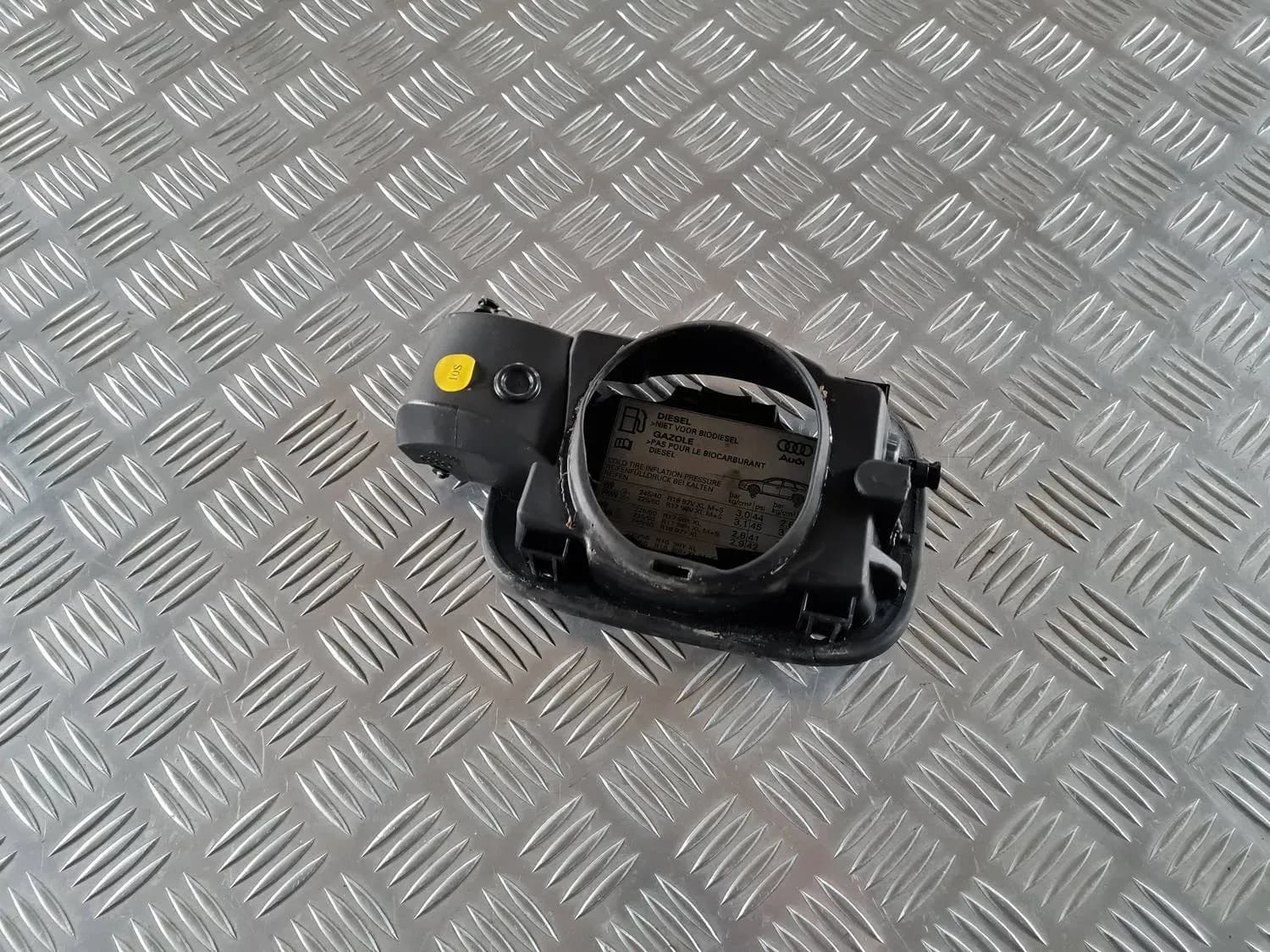 Капачка на резервоара за гориво AUDI A6 2008 - foto 3