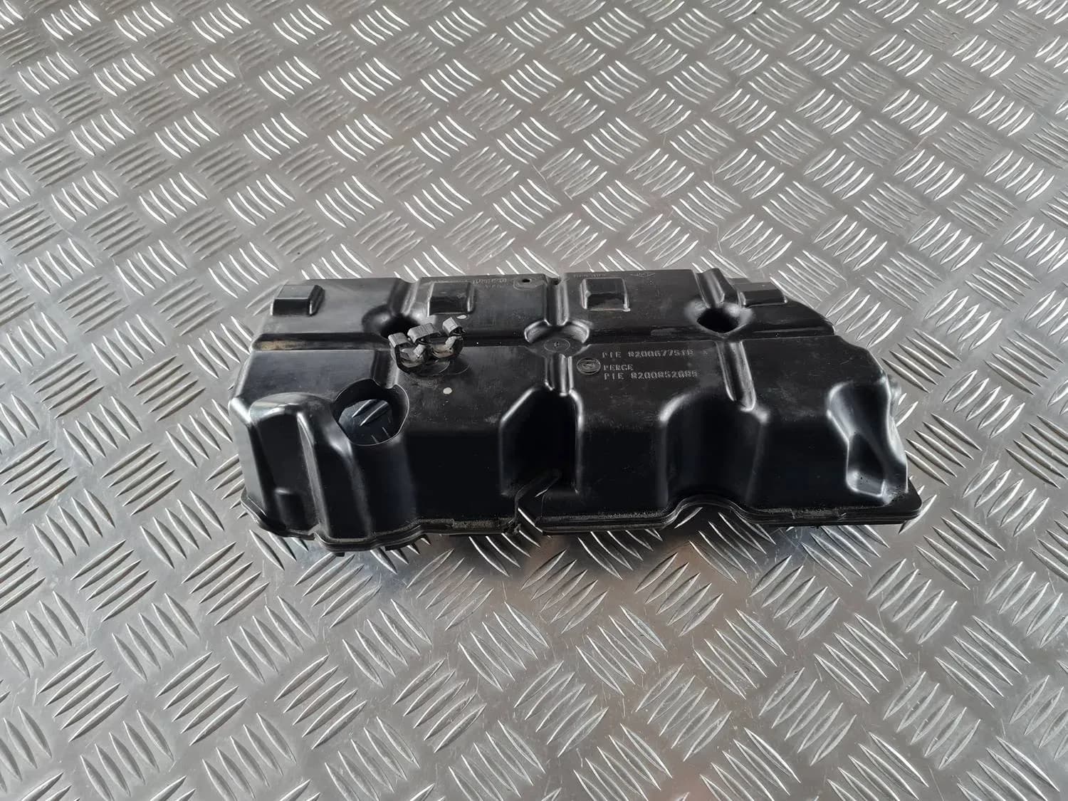 Капак на главата (клапан) RENAULT SCENIC III 2011 - foto 1