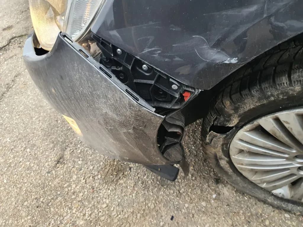 Снимка на разглобения автомобил 3