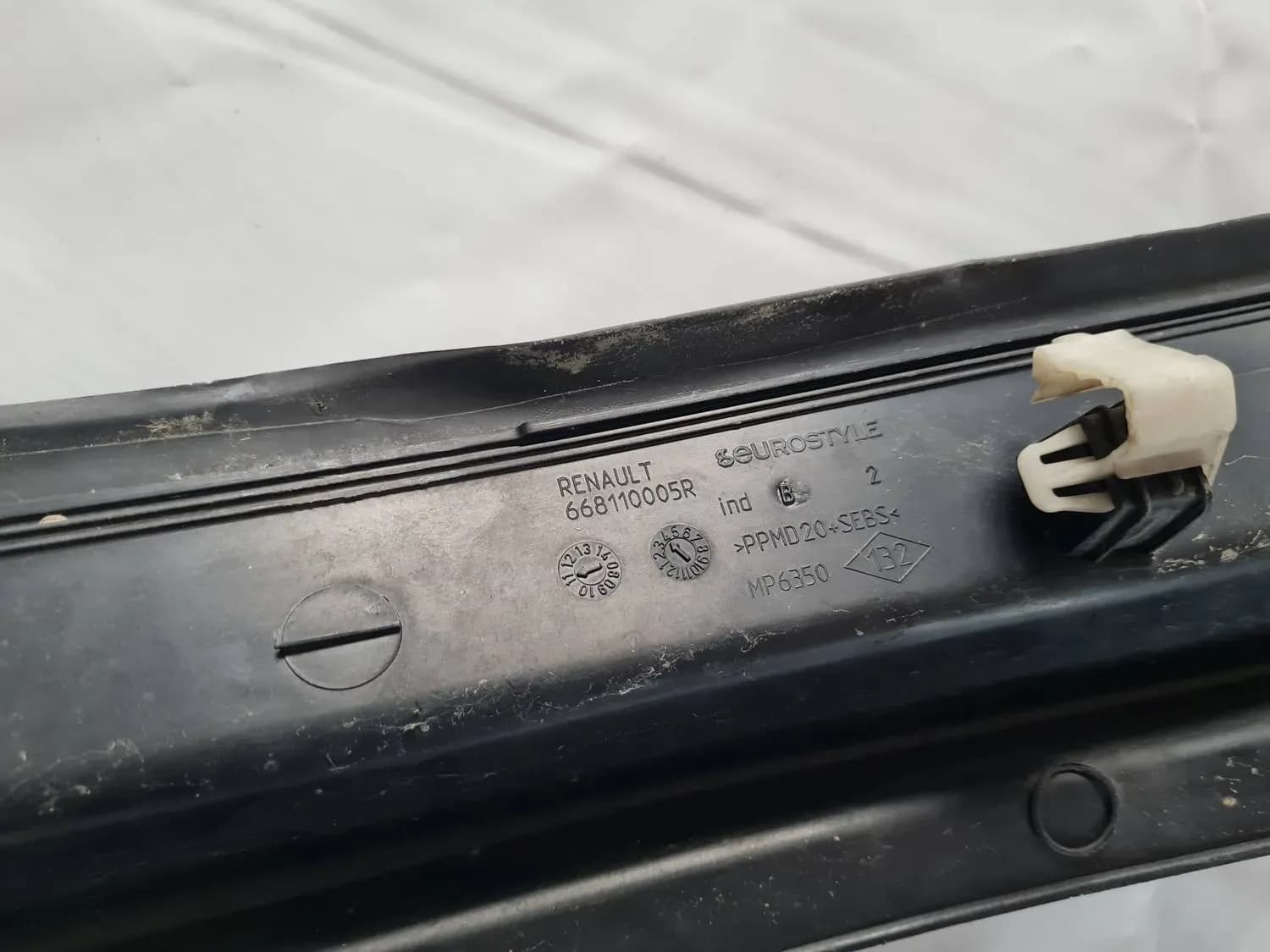 Отводняване на предното стъкло RENAULT SCENIC III 2011 - foto 3