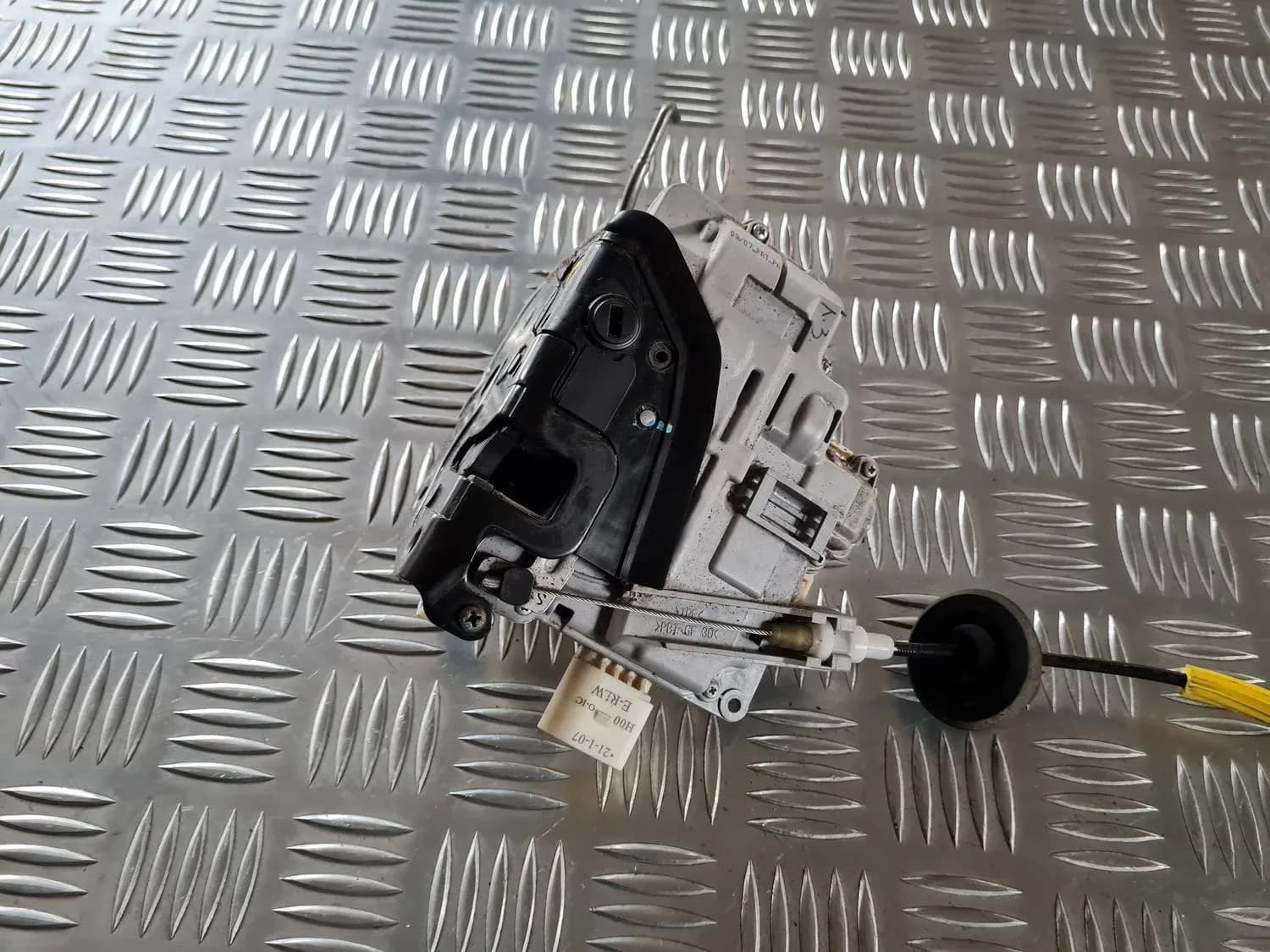 Заключване на задната лява врата AUDI A6 2008 - foto 5