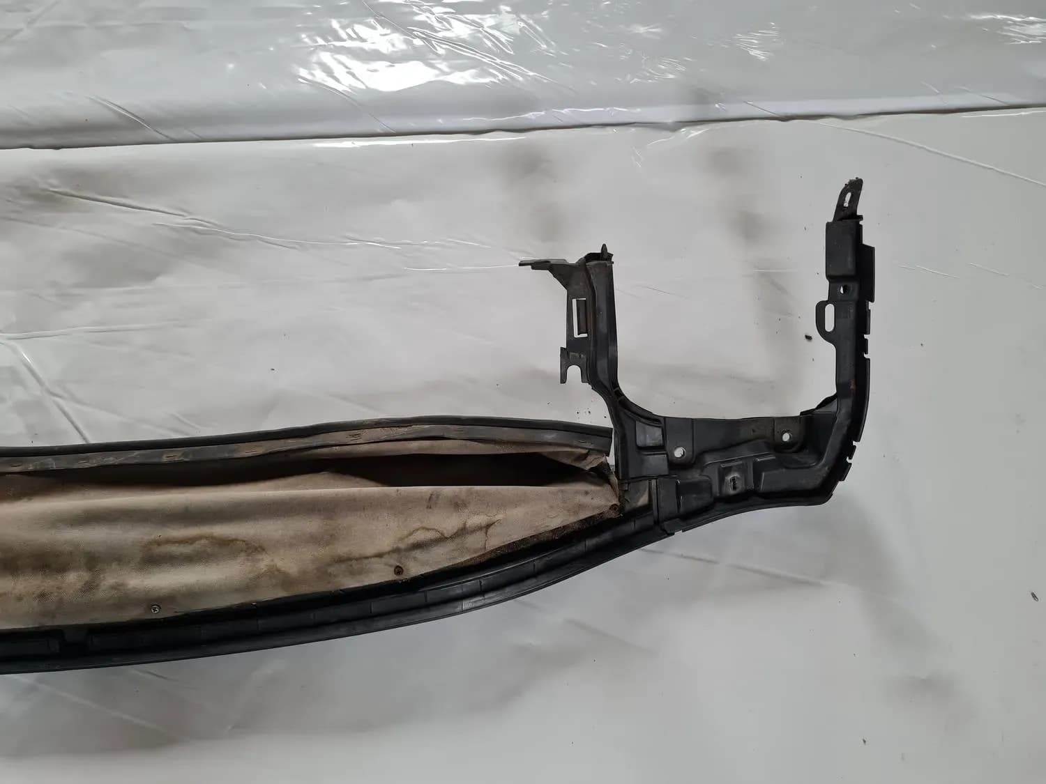 Отводняване на предното стъкло RENAULT SCENIC III 2011 - foto 2