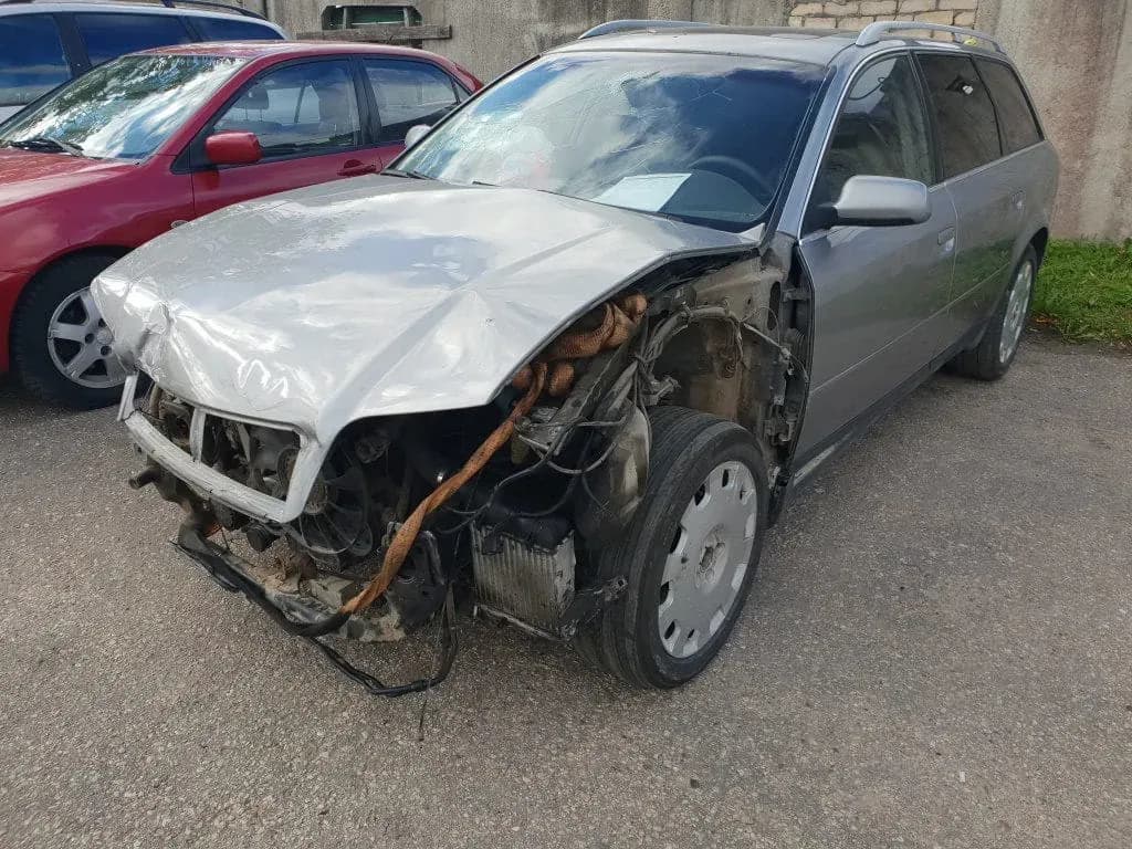 Снимка на разглобения автомобил 2
