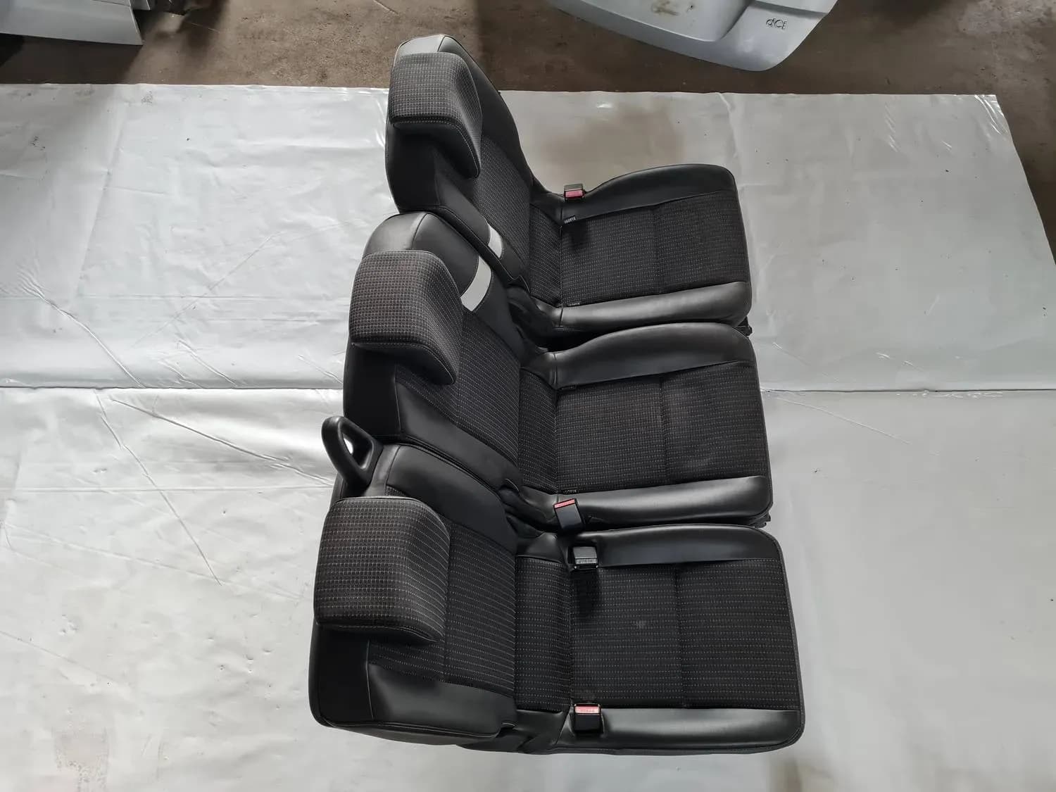 Задна седалка RENAULT SCENIC III 2011 - foto 1