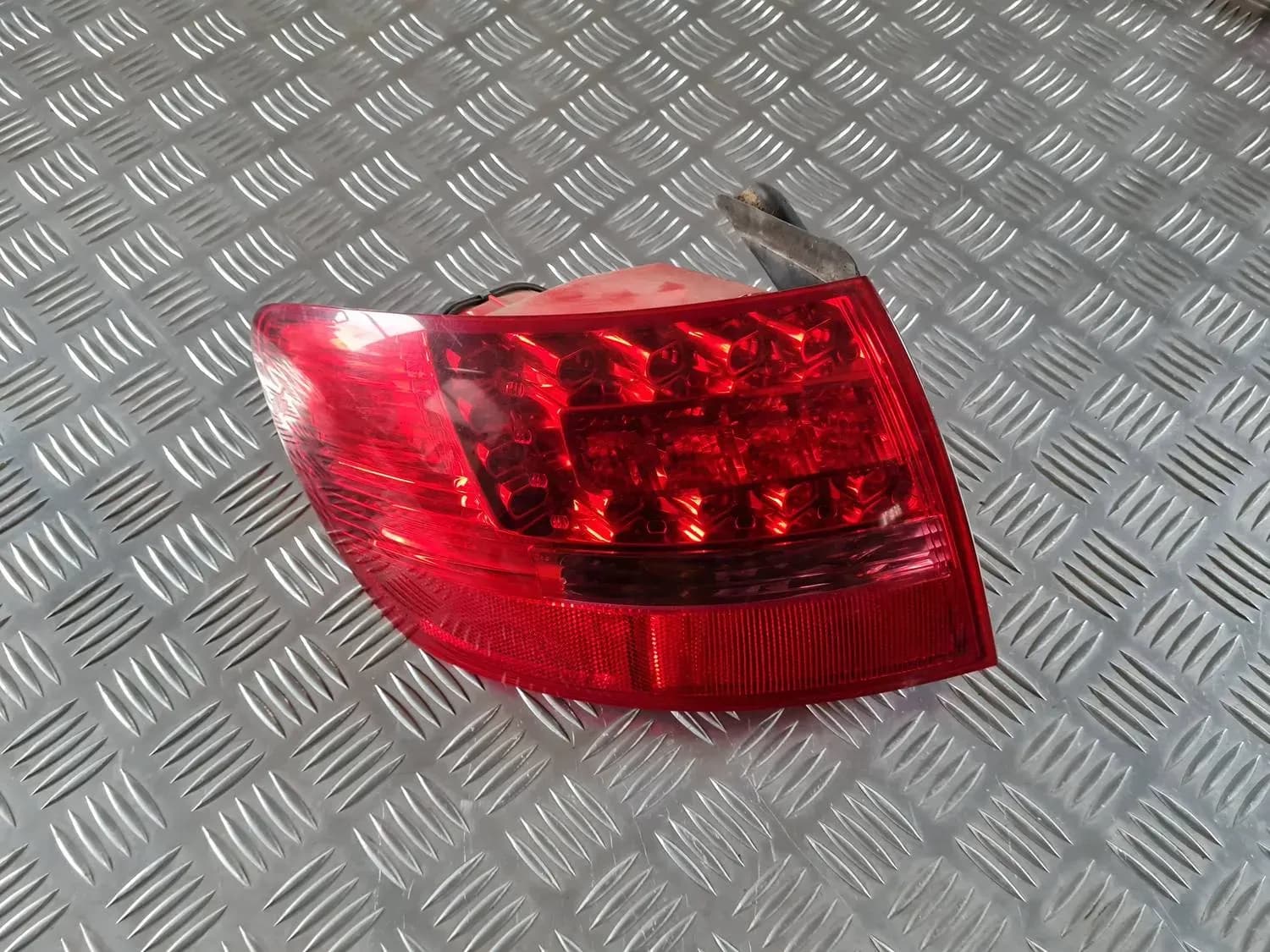 Заден ляв фар AUDI A6 2008
