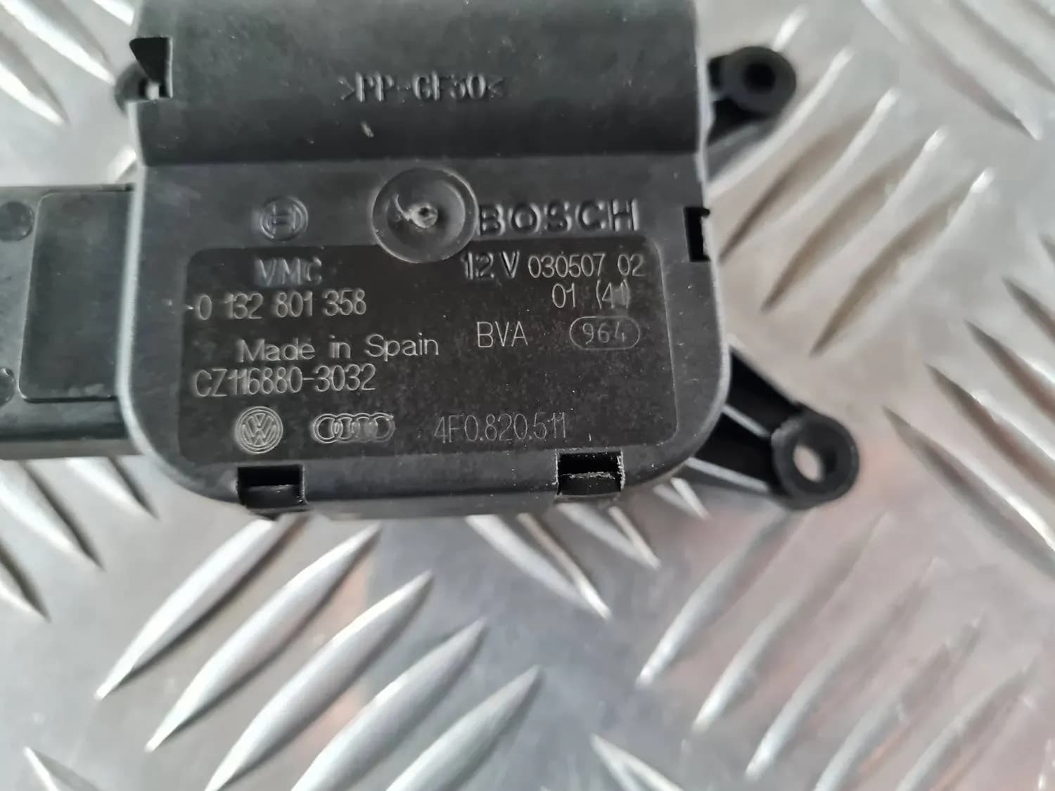 Задвижващ механизъм на отоплителната система AUDI A6 2008 - foto 2