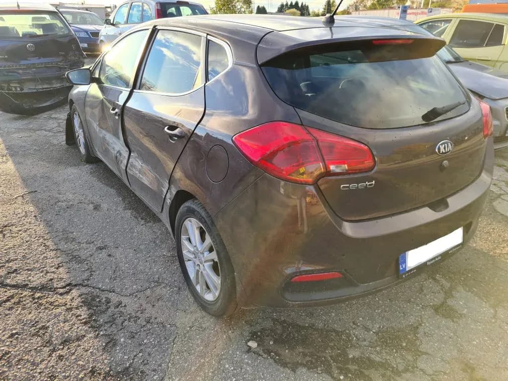 Снимка на разглобения автомобил 2