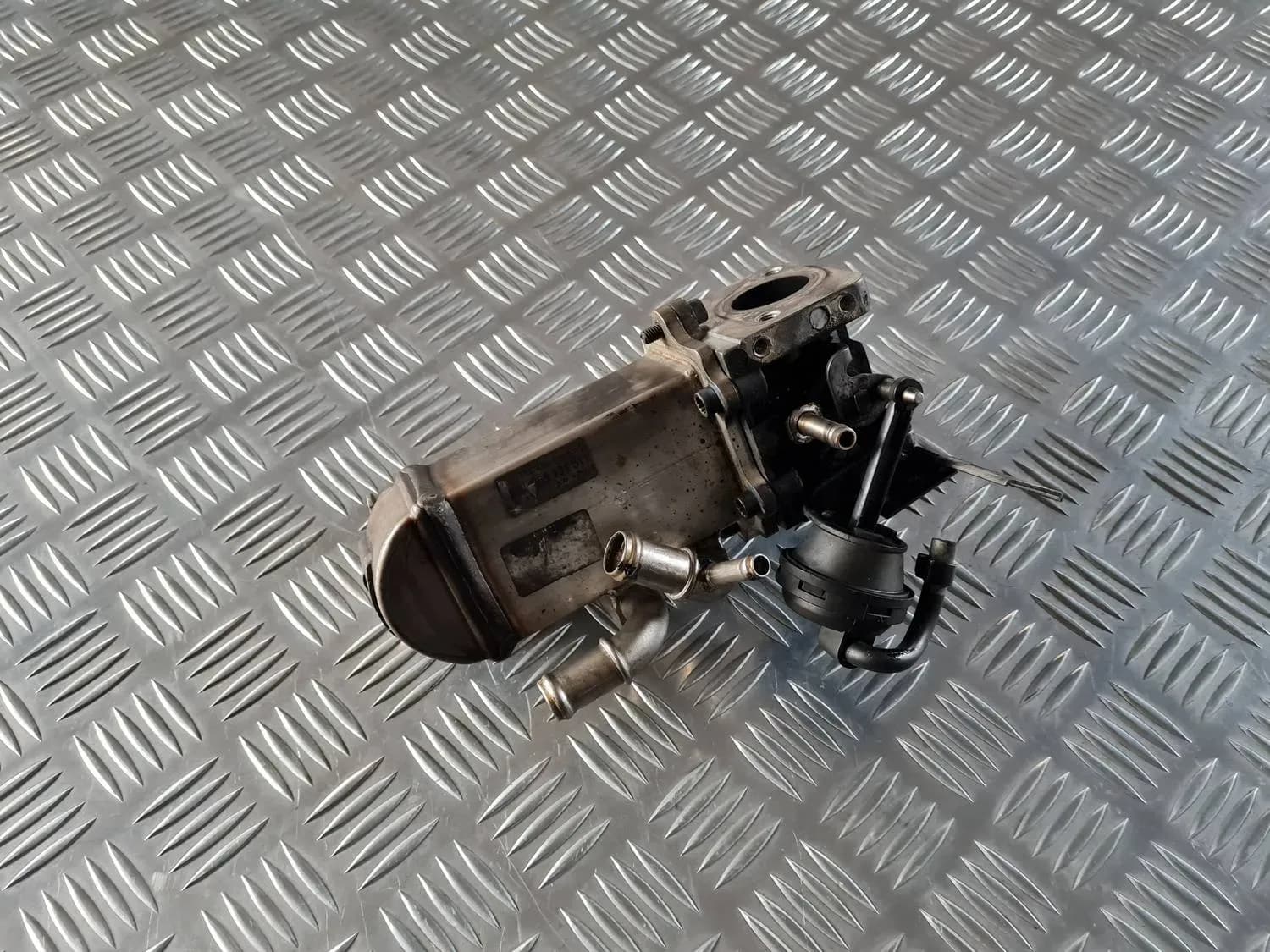 Охладител на клапана EGR AUDI A6 2008 - foto 1