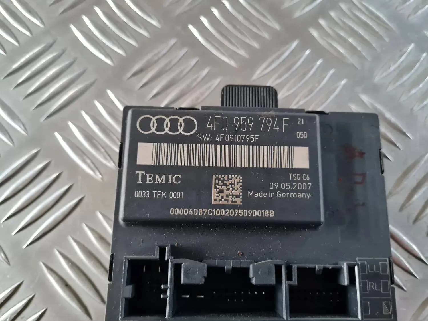 Блок за управление на задната дясна врата AUDI A6 2008 - foto 2