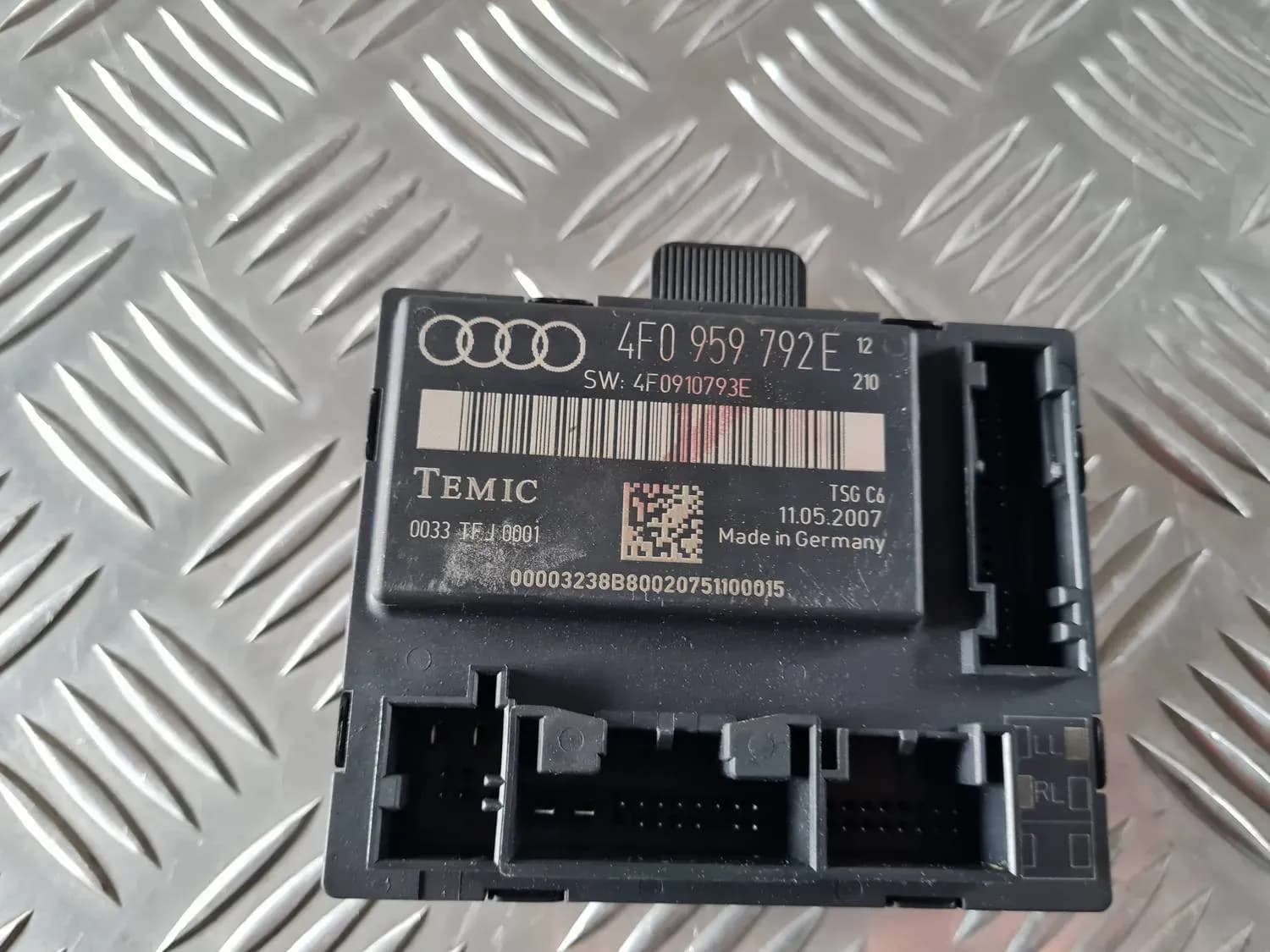 Блок за управление на комфорта AUDI A6 2008 - foto 2