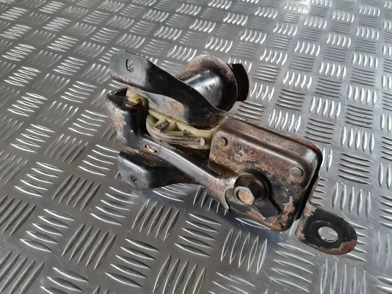 Подемник на резервното колело RENAULT SCENIC III 2011 - foto 1