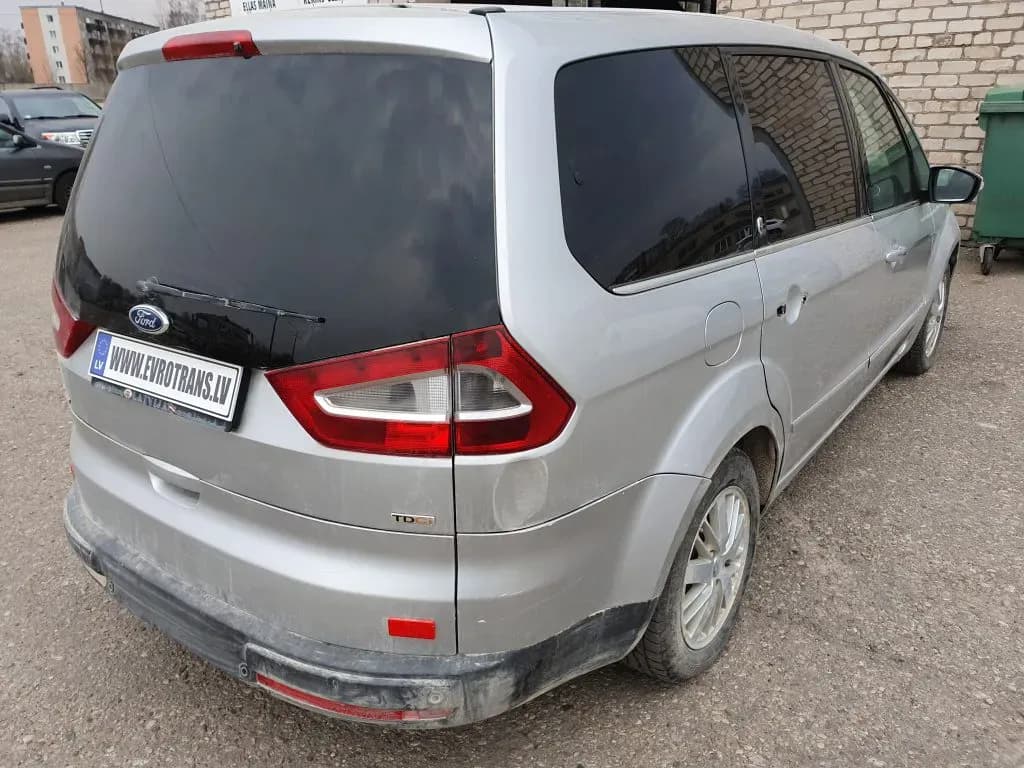 Снимка на разглобения автомобил 4